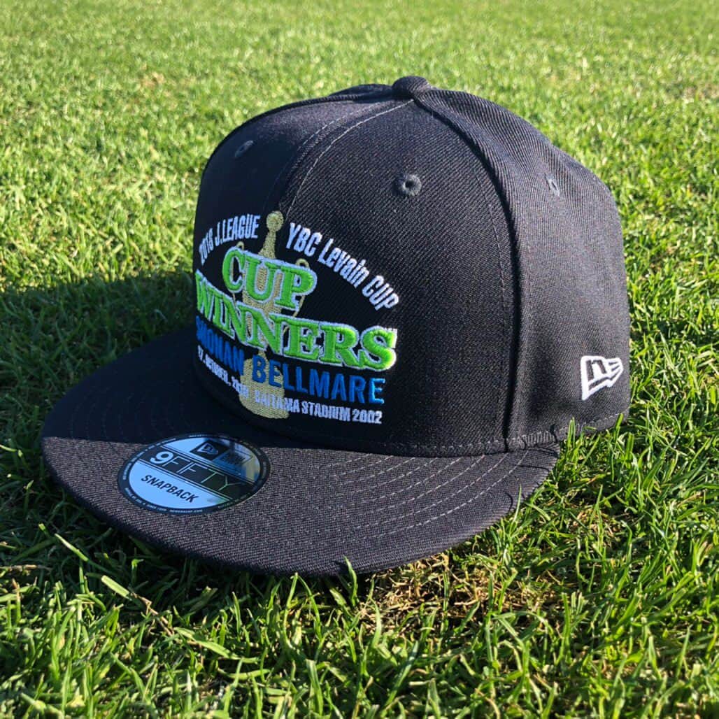 BELLMARE_styleのインスタグラム：「現在、受注受付中のルヴァン杯優勝記念グッズ第2弾の販売は本日までです‼️ 完全受注品となりますので、ぜひお買い逃しのないように😉👍 詳細は公式ホームページをご覧ください💁‍♂️💁‍♀️ #bellmare #ルヴァンカップ #メモリアル #グッズ #ALIVE」
