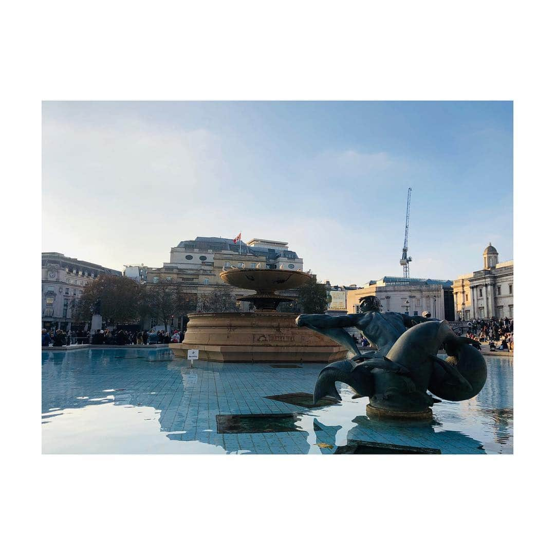 廣瀬茜さんのインスタグラム写真 - (廣瀬茜Instagram)「ロンドン観光🇬🇧💓 #コヴェントガーデン #nationalgallery #trafalgarsquare #london」11月26日 0時34分 - akane_bandmaid