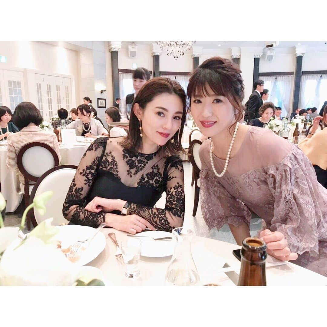 渡辺知夏子さんのインスタグラム写真 - (渡辺知夏子Instagram)「友達の結婚式で地元 群馬へ🔔 高校の同級生はみんな面白くていつもずっと笑いまくってる🤣 時間が足りなさ過ぎたなぁ～💎👸🏼 素敵な結婚式でした♡...*゜ #おめでとう #結婚式 #happywedding #群馬 #共愛会 #高校の同級生  #ありがとう」11月25日 17時11分 - chikako_724