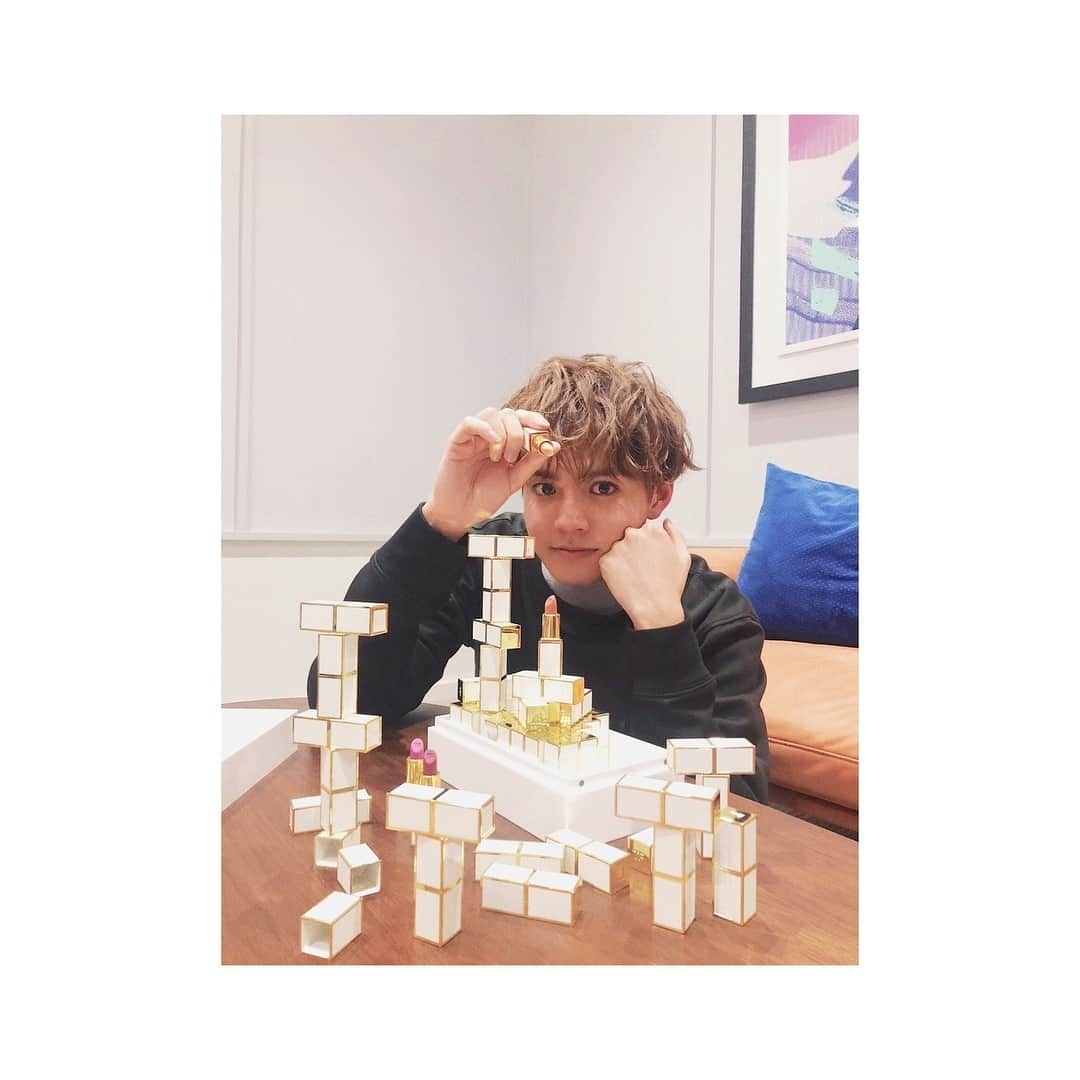 片寄涼太さんのインスタグラム写真 - (片寄涼太Instagram)「I'm playing with building "T" blocks. 🧩 So gorgeous…💄✨✨✨ @tomfordbeauty  #TFBOYSANDGIRLS# Thanks TOMFORD🇨🇳」11月25日 17時43分 - ryota_katayose__official