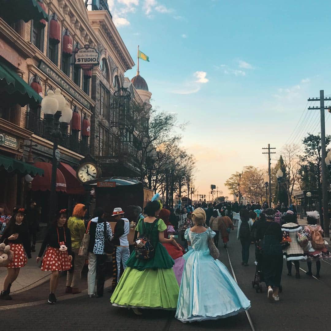 ナ・ヒョンソンのインスタグラム：「Time to be a princess」