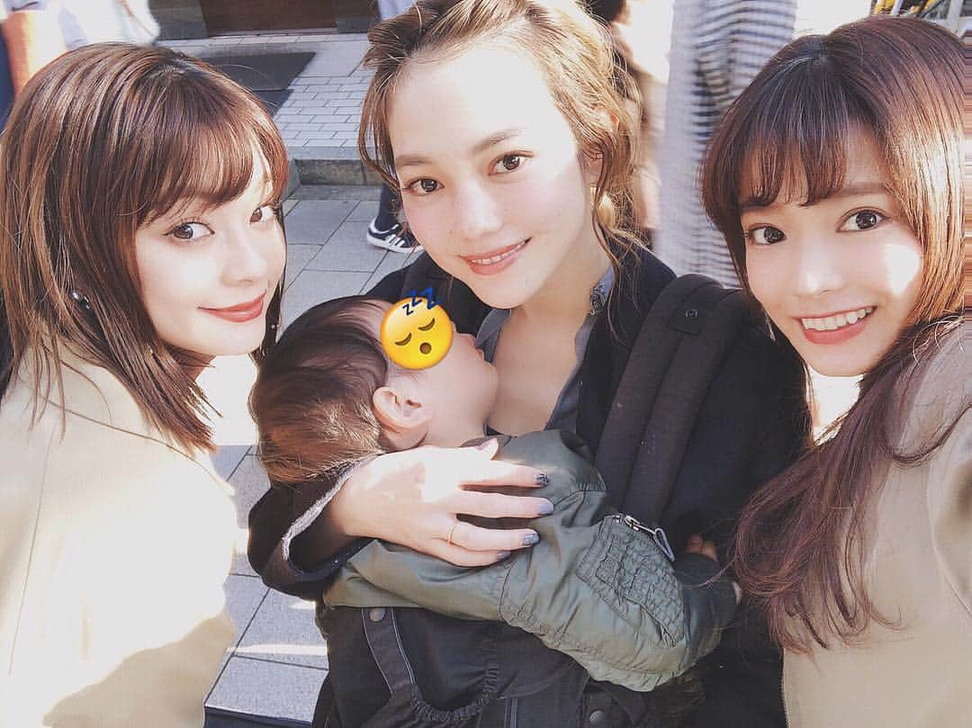 小濱庸子さんのインスタグラム写真 - (小濱庸子Instagram)「同い年会✨ @toriyabe_xoxo とりちゃんと @ayanasakoh あやなちゃんと❤️❤️ 今日もいろいろ話せてとっても充実な一日🤩同世代ならではのあるある話を繰り広げ、話し足りない！😭✨ またすぐ集まろー❤️❤️ #ガールズトーク #ar #同世代 #ランチ #88 #89 #友達 #マブダチ #love」11月25日 21時48分 - hamachan1020