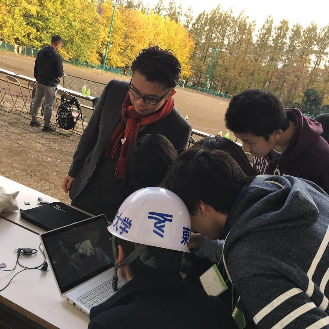 東海大学（公式）さんのインスタグラム写真 - (東海大学（公式）Instagram)「本学チャレンジセンター”Tokai Dream Space Teams”で11月25日に13歳以上を対象にマイコンを使用した高性能ペットボトルロケット🚀の発射技術を競う大会”IWRC2018”を開催✨ 紅葉🍁広がる湘南キャンパスにて12チーム約40名が参加、ロケットが打ち上がると拍手と歓声に包まれました #ペットボトルロケット」11月26日 10時00分 - tokai_univ_