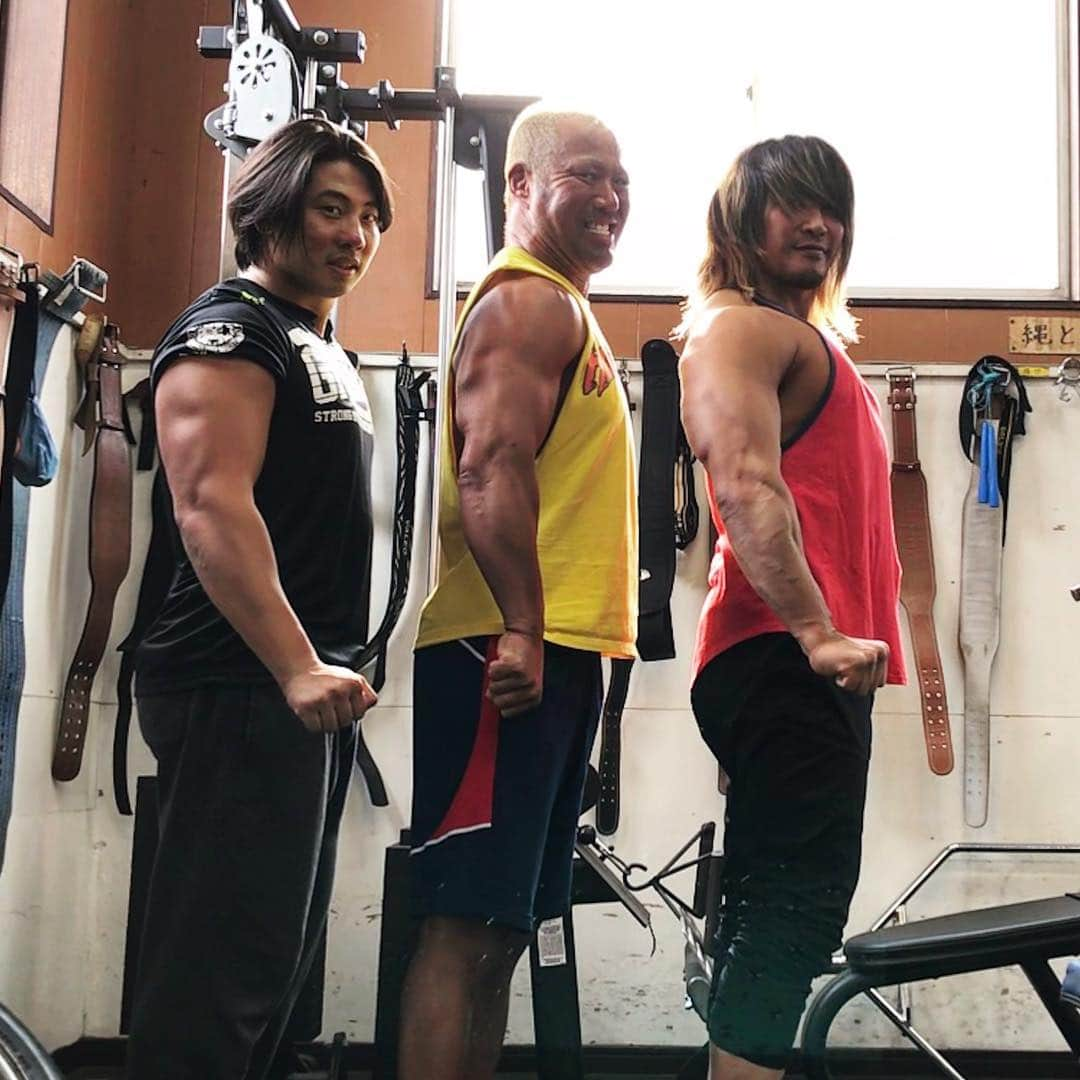 棚橋弘至さんのインスタグラム写真 - (棚橋弘至Instagram)「残り番チーム。 #新日本プロレス道場 #njpw #workout #triceps #金光輝明 #本間朋晃 #棚橋弘至」11月26日 12時06分 - hiroshi_tanahashi