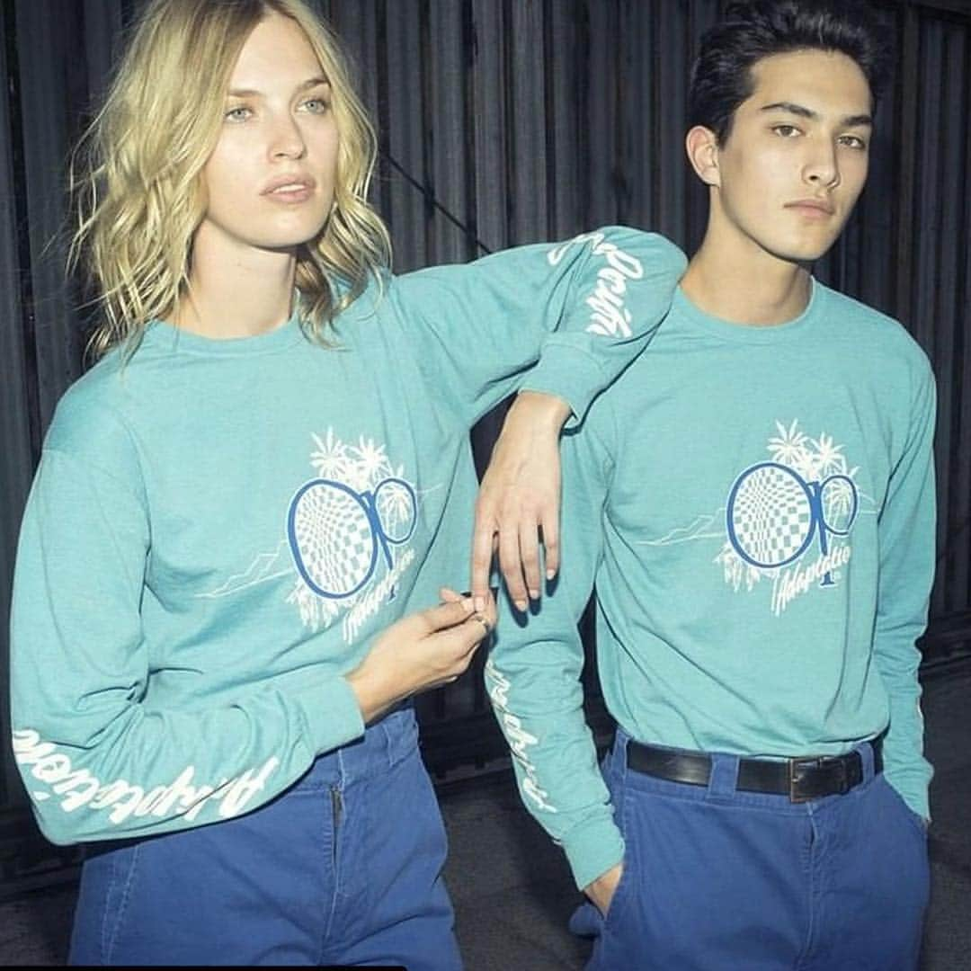 Op oceanpacific Japanのインスタグラム：「#Repost @opoceanpacific with @get_repost ペアで着ても可愛いトップス💓 #TBT to our collab with @adaptation.official at @maxfieldla where all eyes were on our vintage Op graphic tees! #OceanPacific #beachlifestyle #OP #men #hites #newcollection #knitwear #madeinitaly #lookoftheday #outfit #womenswear #surf #surfwear #surfing #hangloose #ocean #オーシャンパシフィック #スウェット #コーディネート #サーフコーデ #サーフファッション #カジュアルコーデ #ファッション #秋 #冬 #カジュアル #サーフ #ブランド」