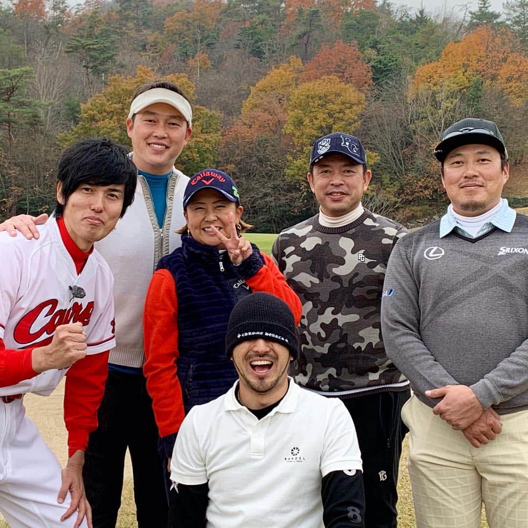 佐伯三貴のインスタグラム：「今日はカープの方とお仕事でした🙂  また放送日がわかったらご報告させて頂きますね😘  笑いすぎてお腹痛いです🤣 🥰」