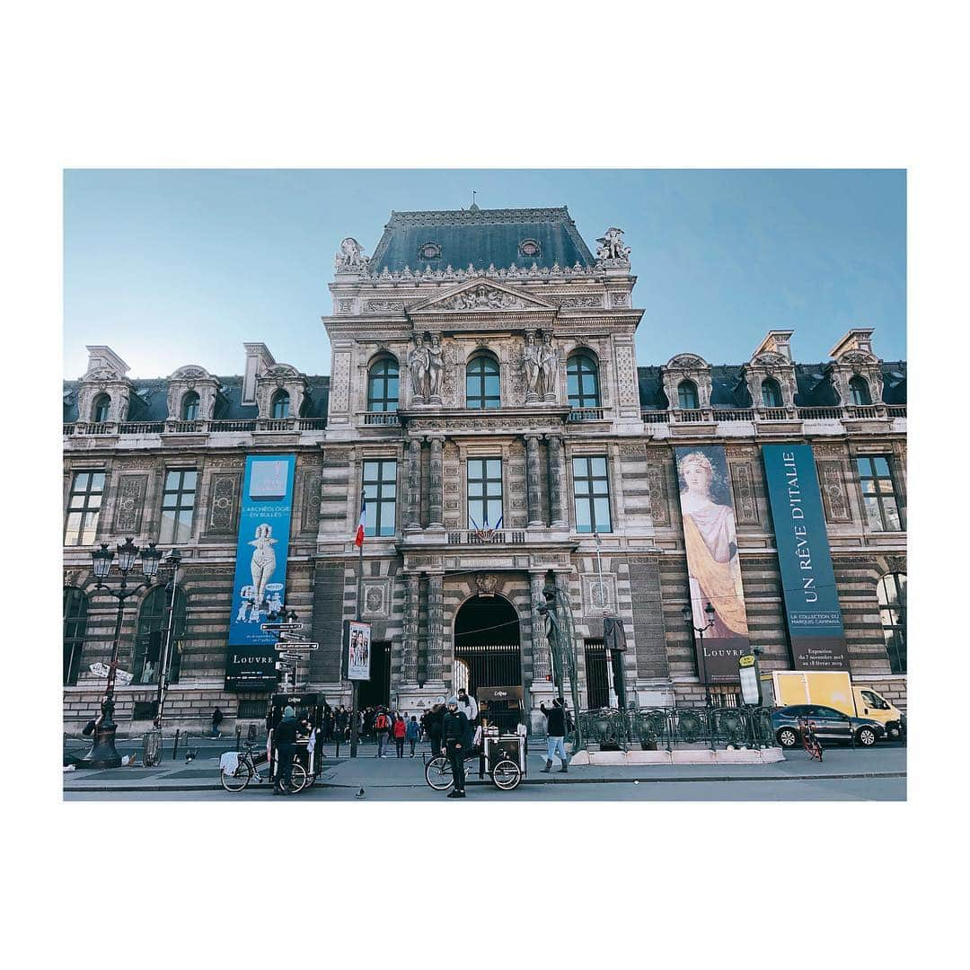 廣瀬茜さんのインスタグラム写真 - (廣瀬茜Instagram)「ルーヴル美術館🇫🇷 #muséedulouvre #louvremuseum  #paris」11月26日 16時07分 - akane_bandmaid