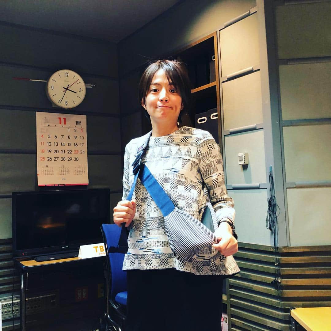 Tbsラジオ たまむすび さんのインスタグラム写真 Tbsラジオ たまむすび Instagram 日本民家園に向かったつもりが 江戸たてもの園 に行っちゃった珠ちゃん 楽しかったから結果オーライ ちなみに 赤江さんが愛用中の抱っこひもは 気象予報士の船木正人さん