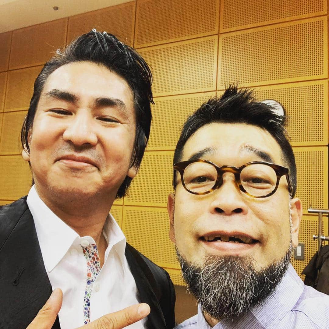 田島貴男さんのインスタグラム写真 - (田島貴男Instagram)「「SONG & FRIENDS 小坂忠ほうろう」楽屋にて。 #槇原敬之 #さかいゆう #田島貴男」11月26日 21時04分 - tajimatakao