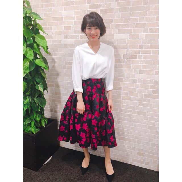 佐藤美希さんのインスタグラム写真 - (佐藤美希Instagram)「柔道グランドスラム2018！！ @tvtokyo_judo  今年は2020年の東京オリンピックに繋がる大会なこともあって、波乱の連続でした😳 ずっと観てきた大会に携わることができて本当に嬉しい。憧れの谷亮子さんにお会いして柔道話ができた3日間は夢のような時間でした。柔道部時代、亮子さんの真似をして前髪を結んでたな〜😊 全14階級中、日本は金メダル11個！計35個のメダルを獲得！！おめでとうございます✨✨ #柔道 #柔道グランドスラム #柔道グランドスラム2018 #テレビ東京 #BSテレ東 #サブキャスター #東京オリンピック2020 #🥋#衣装」11月26日 21時11分 - satomiki0626