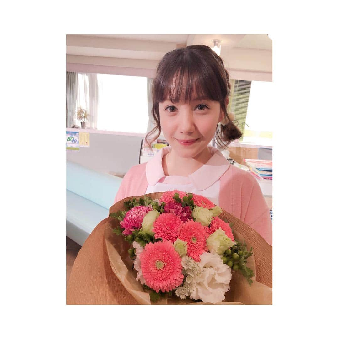 トリンドル玲奈さんのインスタグラム写真 - (トリンドル玲奈Instagram)「一足先にクランクアップを迎えました!🌸 最終話まで 観てね😉 #僕らは奇跡でできている #火曜夜9時」11月26日 22時00分 - toritori0123