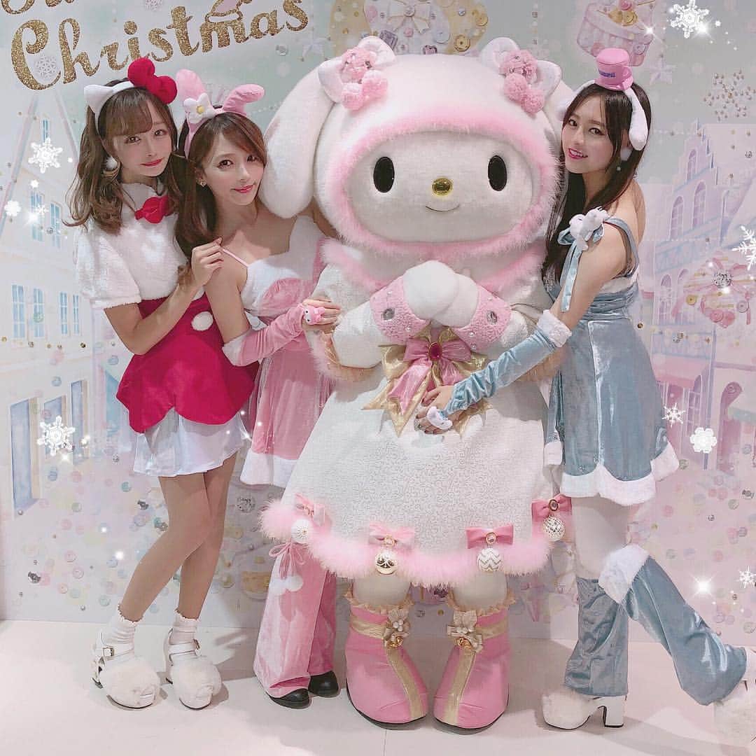 さきぼんさんのインスタグラム写真 - (さきぼんInstagram)「マイメロのクリスマス新衣装かわいすぎて🥺❄ めっちゃ人気だったよー😧 . . #puroland #sanrio #sanriopuroland #ピューロランド #サンリオピューロランド #クリスマス #グリーティング #キャラクターグリーティング #サンタ服 #クリスマス #シナモン #キティちゃん #マイメロディ #シナモロール #ハローキティ #hellokitty #mymelody #さきぼんクリスマス🎄 #さきぼんサンリオ #さきぼんグリ」11月26日 23時34分 - sakibon69