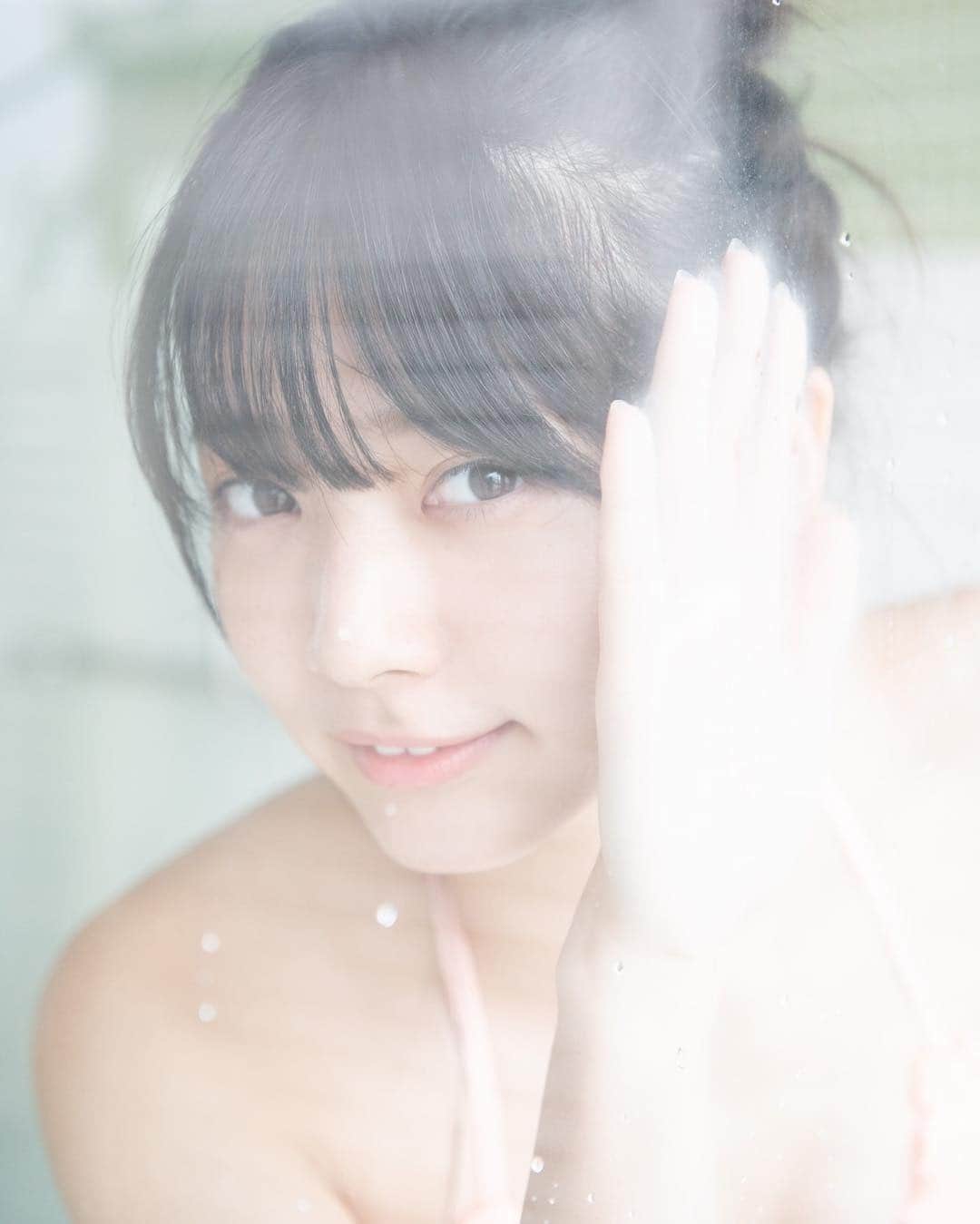 山口はのんのインスタグラム：「週刊プレイボーイに掲載させて頂いてます！ 初奄美！！！めちゃめちゃ楽しかったなぁ🤤❤️ ゆうみさんと16Pも載ってます！ みんなゲットしてね🌈🌈🌈」