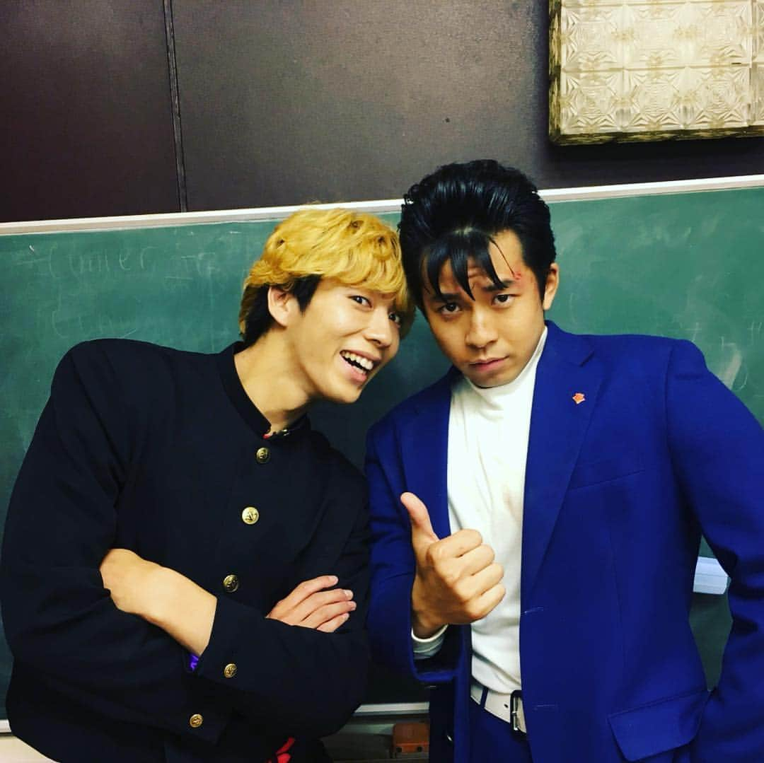 賀来賢人さんのインスタグラム写真 - (賀来賢人Instagram)「🙏🙏🙏🙏👍 #今日から俺は」11月27日 11時55分 - kento_kaku