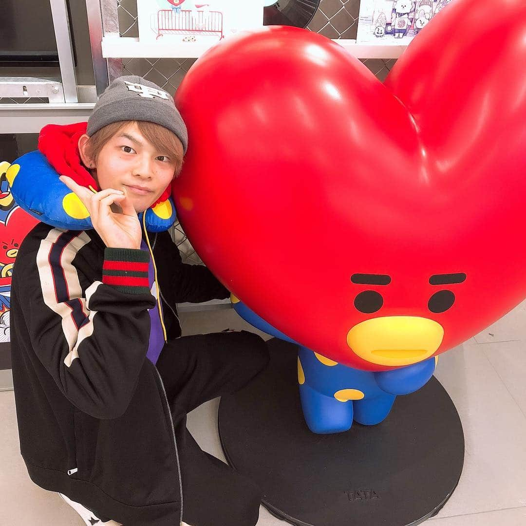 ジュキヤさんのインスタグラム写真 - (ジュキヤInstagram)「TATA〜♡ #もすばーがー  #ひのきや住宅  #ぬくもりの森」11月27日 22時05分 - sizukanisite