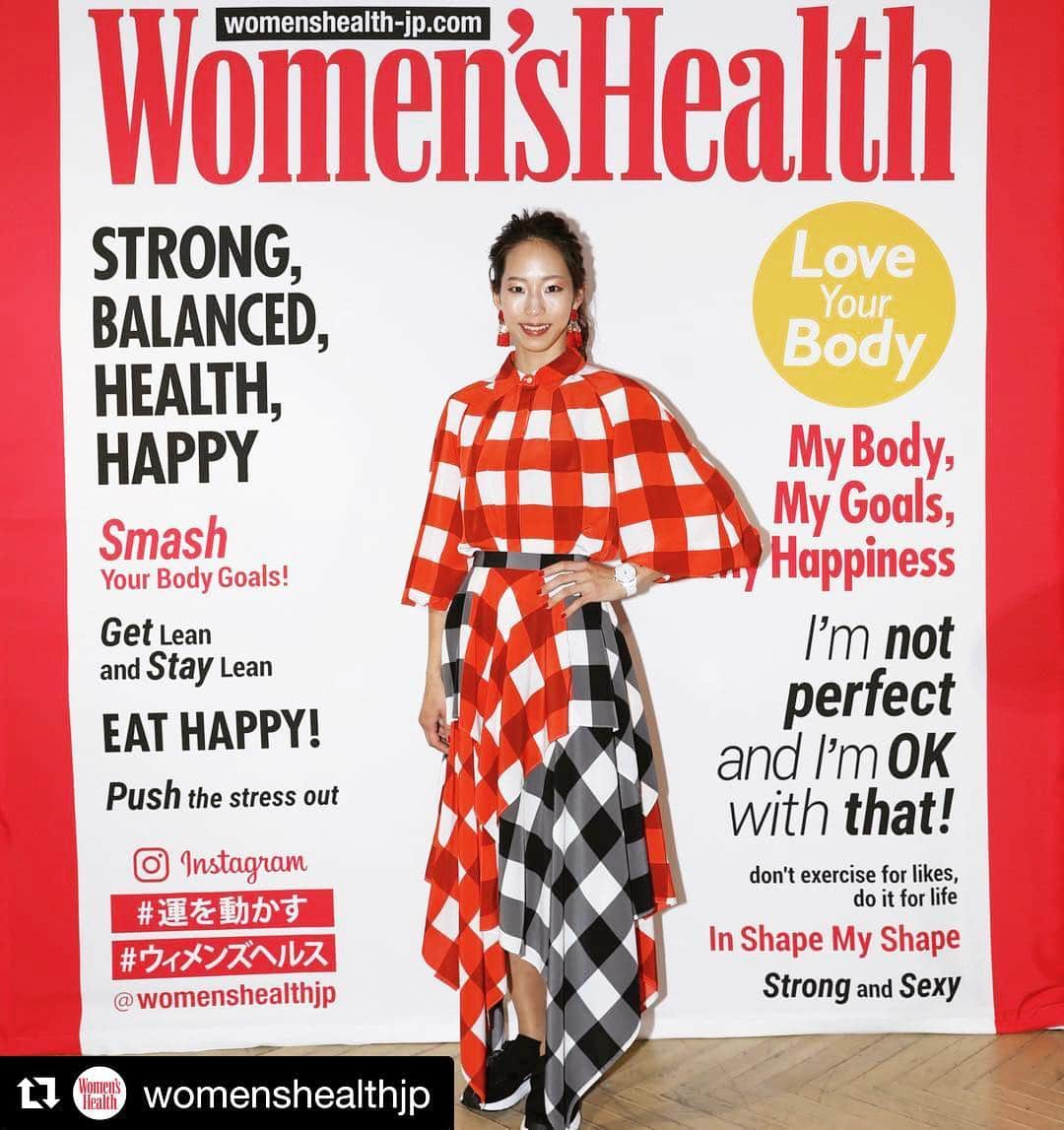 野口啓代さんのインスタグラム写真 - (野口啓代Instagram)「この度、woman's healthという雑誌のウィメンズヘルス特別賞を受賞させて頂きました🎖* * 素晴らしい方々と一緒に受賞させて頂きとても光栄です🎀高橋尚子さんと伊達公子さんからアドバイスも頂き、感激です✨ 普段着慣れないドレスでの表彰•••緊張しました😂👗これからも沢山の方々にスポーツの魅力、クライミングの魅力をお伝えする活動をしていきたいです！運動とは”運”を動かす！素敵な言葉🏋🏻‍♂️* * 表彰ありがとうございました💄💕* * * This time, I received the woman's health special award🎖 * Awards ceremony at unfamiliar dresses...I was so nervous😂👗 I am very honored to receive the award together with wonderful people🎀 I will still continue activities to tell lots of people the appeal of sports and the appeal of climbing is! * Thank you💄💕 @womenshealthjp #womenshealth #ウィメンズヘルス」11月27日 22時29分 - noguchi_akiyo