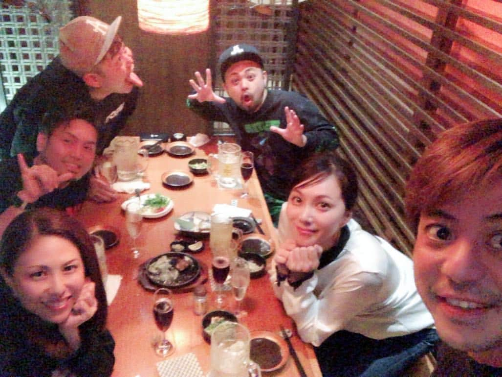 玉城幸也さんのインスタグラム写真 - (玉城幸也Instagram)「ここ最近の飲み会🍻 楽しすぎる♫  沖縄市〜那覇♫」11月27日 22時40分 - yukinari_tamaki