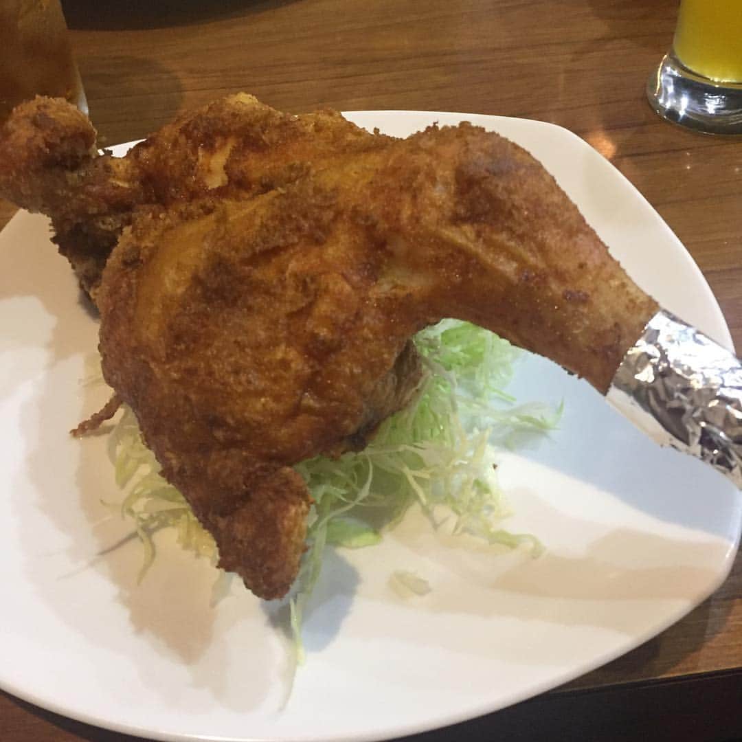 のインスタグラム：「新津名物「半身揚げ」 結婚祝いもしていただきました！ 鳥久さんありがとうございます！ #新潟 #新津 #鳥久 #半身揚げ #弟」