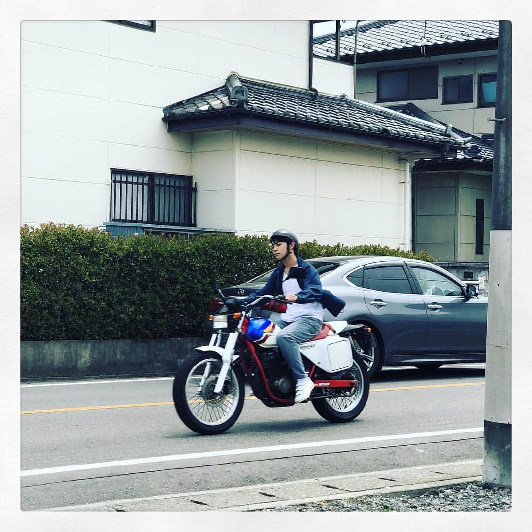 醍醐虎汰朗のインスタグラム：「🏍💨 2019年夏公開です。 お楽しみに🙌 ・ #セブンティーンモータース #HONDA #FTR」