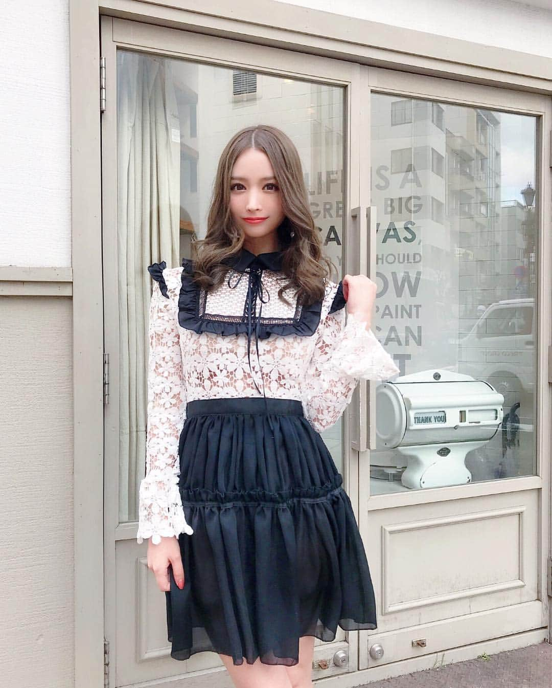 吉見衣世さんのインスタグラム写真 - (吉見衣世Instagram)「今日は @selectshop.brillant のワンピ☆ ・ ・ 最近あまめの洋服が好き🐇💕 ・ ・ #selectshopbrillant#ワンピ#ワンピース#可愛い」11月27日 15時00分 - iyori_nu