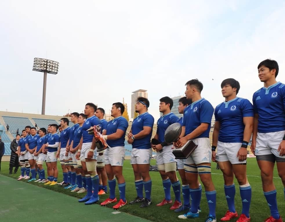 アタアタ・モエアキオラさんのインスタグラム写真 - (アタアタ・モエアキオラInstagram)「All glory to the Man Above🙏 リーグ戦優勝 Seagales🔵⚪️💪」11月27日 18時05分 - ata_moeakiola