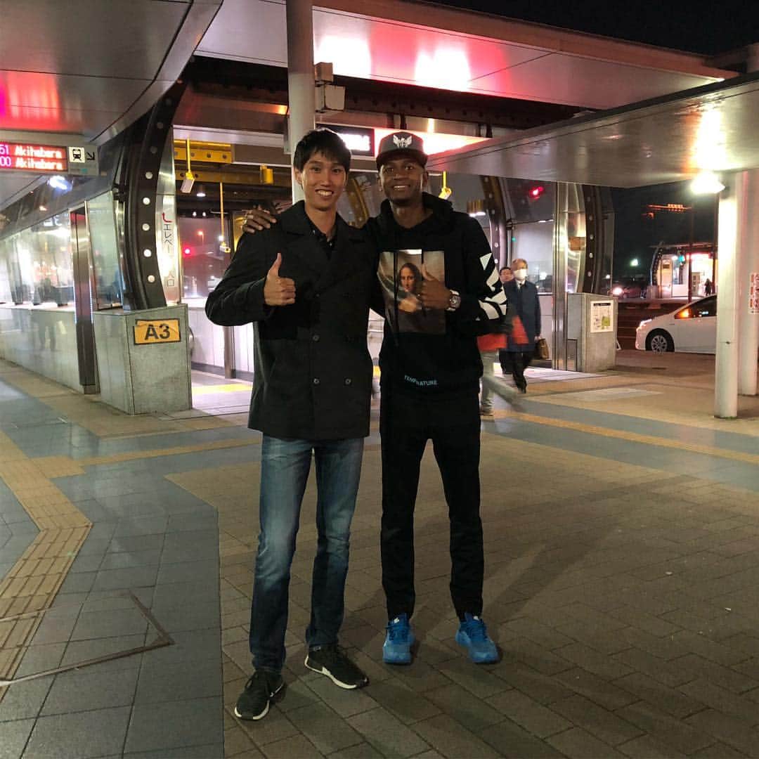 戸邉直人のインスタグラム：「The champion came to my home town. ムタズが来た！  #highjump #athletics #trackandfield #jump #tsukuba #universityoftsukuba #走高跳 #陸上競技 #つくば #筑波大学」