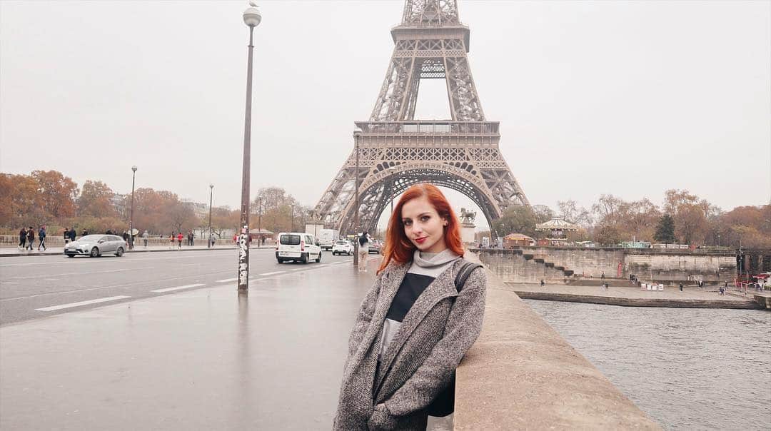 タラ・ケインさんのインスタグラム写真 - (タラ・ケインInstagram)「I spent a single day in Paris and have now mistaken myself for a young queen and refuse to get out of bed. 🇫🇷 📸 @doshea213」11月27日 20時35分 - tarahkayne