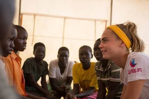 カーラ・デルヴィーニュさんのインスタグラム写真 - (カーラ・デルヴィーニュInstagram)「I’ll never forget my experience traveling to Uganda with @GirlUpCampaign and @Refugees meeting the refugee girls who feared having to get married at 13 because they couldn’t afford the books, supplies, and uniforms to go to school. Today on #GivingTuesday, I’m inspired by their strength and the power of @GirlUpCampaign’s incredible Club leaders around the world who are fundraising to help give girls in Uganda a chance to stay in school and decide their own futures. Join me and donate by clicking on the link in my bio」11月27日 21時29分 - caradelevingne