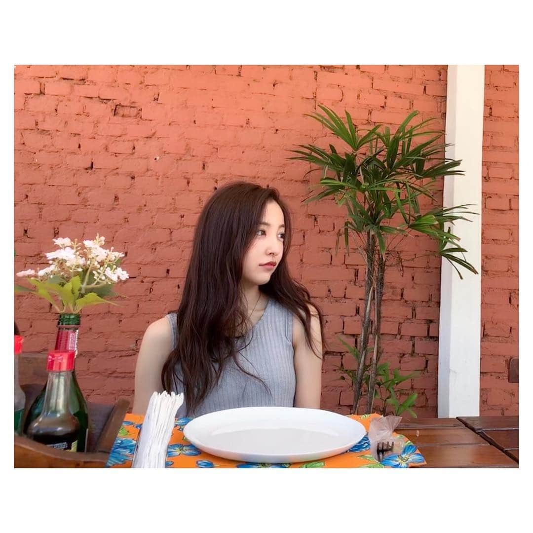 板野友美さんのインスタグラム写真 - (板野友美Instagram)「夏日和です🌞🍍🍦🐠」11月28日 10時39分 - tomo.i_0703