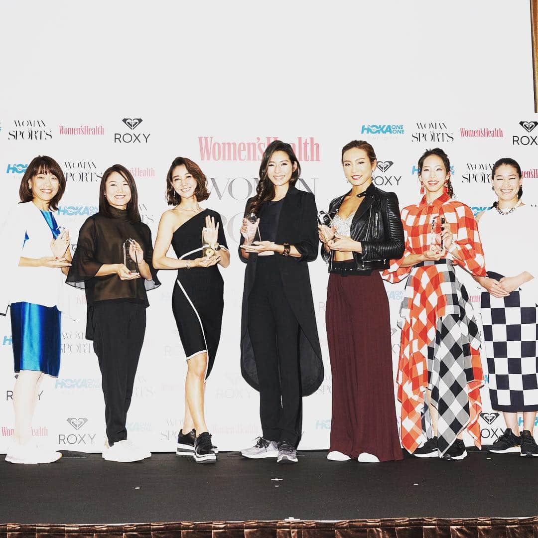 伊達公子さんのインスタグラム写真 - (伊達公子Instagram)「「Women’s Health WOMAN in SPORTS AWARD 2018」審査委員長を務めさせていただきました。スポーツを通じて社会に貢献している女性たちがスポーツの社会的意義を再確認すると同時に、スポーツを取り巻く環境をより良くし、スポーツをする女性を応援していくことを目的としたアワード。 #伊達公子 #kimikodate #テニス #テニスプレイヤー #tennis #tennisplayer #instatennis #instasports #instawoman #womanshearth #womaninsports #鈴木大地 #高橋尚子 #福田萌子 #谷真海 #野口啓代 #村田友美子 #aya #受賞者 #woman #女性 #sports #スポーツ #社会貢献 #スポーツ庁 #スポーツ庁長官」11月28日 12時37分 - kimiko.date