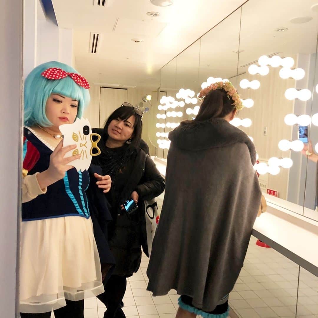 ジュン中山のインスタグラム：「@plustokyo opening event with pals in Ginza and bda organic new products @bdaorganic 久しぶりに銀座に行った。#あんこまんないと のDJは選曲と年齢のギャップがありすぎて、不思議。ちなみに90s house かけてた。今は、テクノロジーの進化で、たいした技術もなくても誰でもDJできるからいいねと思った。誰でもできるから、すべてが薄っぺらく感じるんだけどね。 Bda organic の商品はセクシュアルヘルスがコンセプト。香りも良いし、成分も優しいから押しです。」