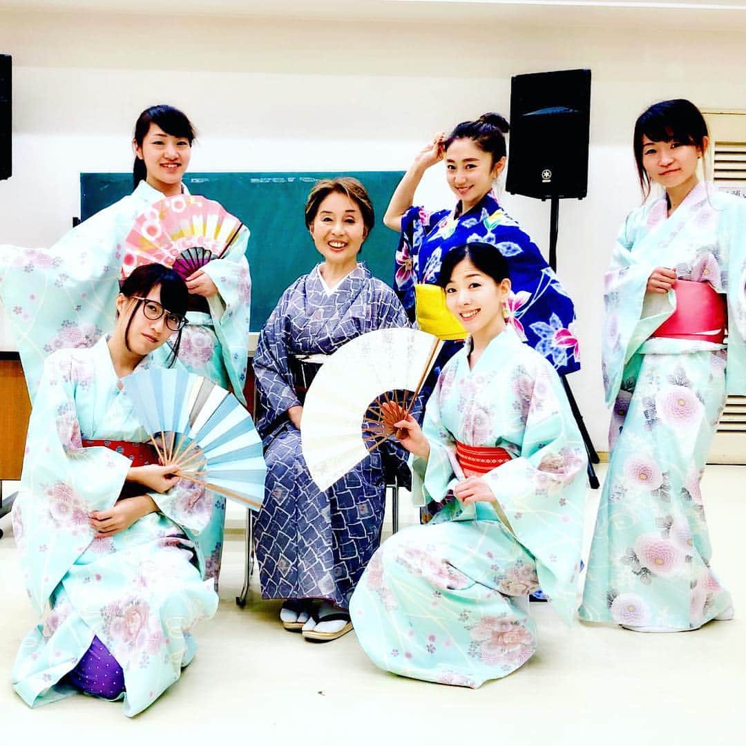 のインスタグラム：「阿国一座✨お稽古 尾上菊紫奈先生に舞指導していただいています⭐️ ♢武士道10周年記念公演 『石川五右衛門～京の都編～』 〔原作〕脇太平 〔脚色・演出〕幸村宏行 2/23(土)14時 19時 2/24(日)13時 18時 2/25(月)13時 17時 〔劇場〕中目黒キンケロ・シアター 予約bsd-web.com 阿国一座の座長・出雲阿国役👘 ご予約お待ちしてます✨ #石川五右衛門 #石川五右衛門京の都編 #舞台#時代劇#殺陣#日本舞踊 #中目黒キンケロシアター」