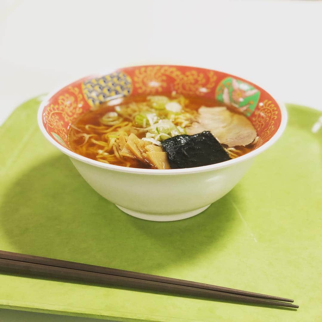 松阪ゆうきのインスタグラム：「本日もNHK＾＾ ラーメン🍜 270円  美味しい(o^^o)」