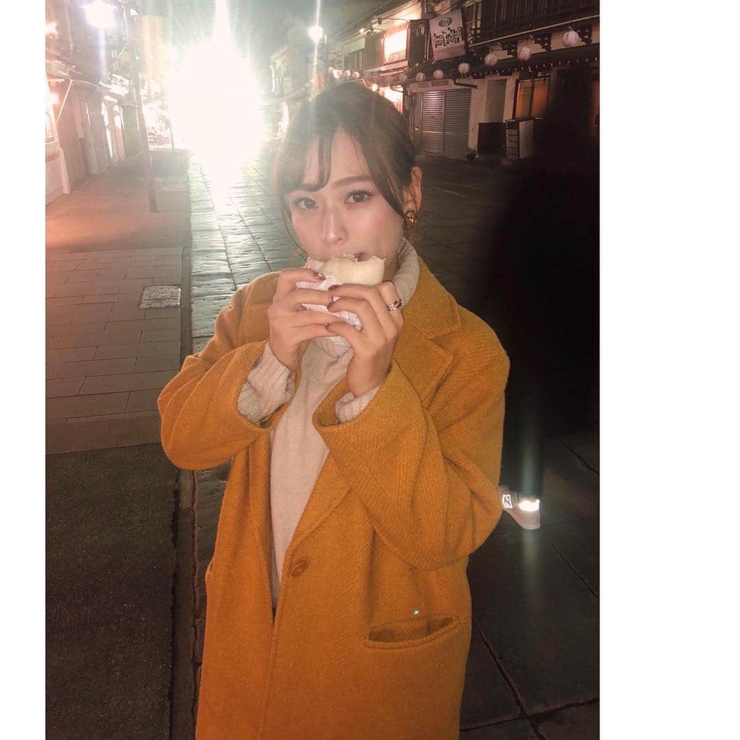 古川貴絵さんのインスタグラム写真 - (古川貴絵Instagram)「肉まん大好き☺︎ 去年買った黄色のコートかわいい」11月28日 21時03分 - _kiegram