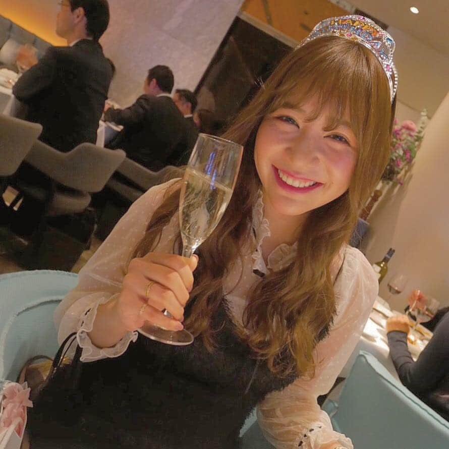 河西智美さんのインスタグラム写真 - (河西智美Instagram)「🍾」11月28日 22時57分 - chiyu3u