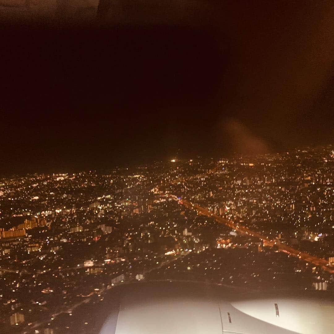 伊沢拓司のインスタグラム：「マ〜ジで飛行機が苦手」