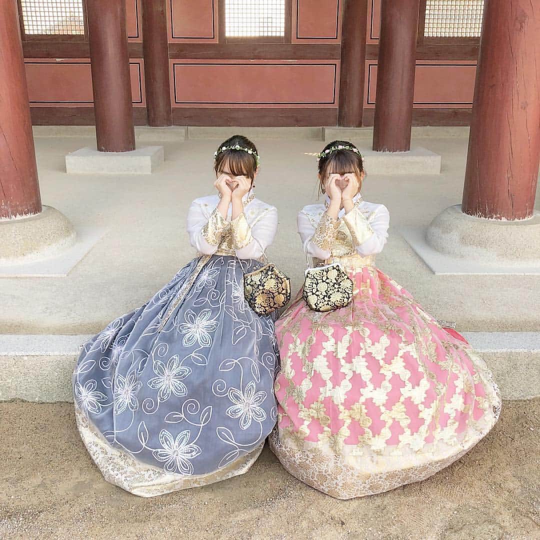 Sucleさんのインスタグラム写真 Sucleinstagram かわいい伝統衣装に身を包んで写真撮影 チマチョゴリは韓国の民族衣装 チマチョゴリは クルミ韓服 でレンタルすることができ レンタル代にはヘアセット アクセやバックなどの小物類の貸し出しも含まれています