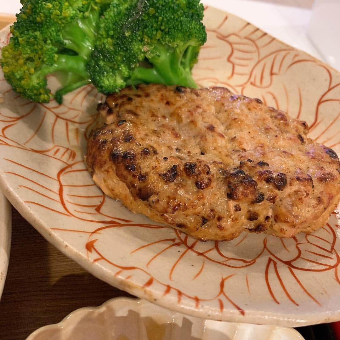 佐々木希さんのインスタグラム写真 - (佐々木希Instagram)「#希んちのご飯  こちらはオイシックスさんのハンバーグ。 楽で助かりました☺️ そして美味しい！  #Oisix」11月29日 17時59分 - nozomisasaki_official