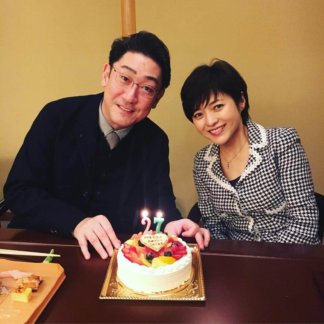 中村福之助さんのインスタグラム写真 - (中村福之助Instagram)「昨日は、両親の２７回目の結婚記念日。 母も京都に来ていたのでお祝いということで… 兄と弟は東京なのでぼくが代表して📷 いつまでも元気でいてほしいですね〜  これからまだお稽古です頑張ります  #歌舞伎 #kabuki #歌舞伎役者 #中村福之助 #中村芝翫 #三田寛子 #結婚記念日 #11月28日 #27年目」11月29日 18時19分 - fukunosuke_3