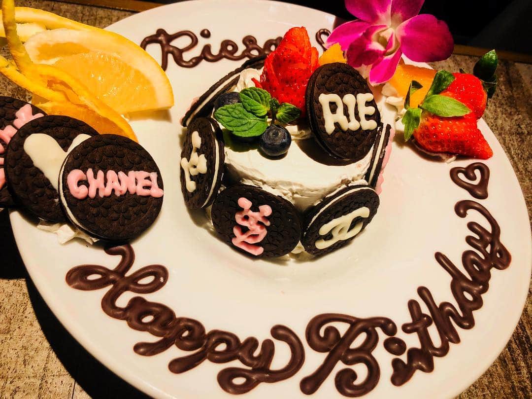 ヴァンサンカン25ans栄さんのインスタグラム写真 ヴァンサンカン25ans栄instagram 昨晩のお客様へのサプライズバースデーケーキです ご予約お待ちしております 名古屋 栄 住吉 著作権が って店長が 気にしてた ダイニングバー 25ans ヴァンサンカン