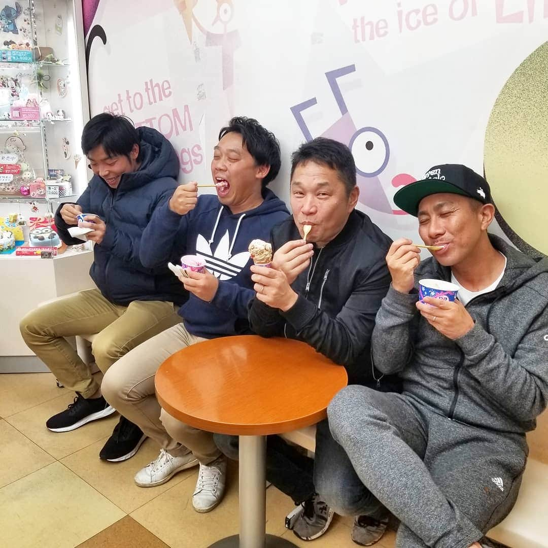 前園真聖さんのインスタグラム写真 - (前園真聖Instagram)「サーティワンアイスクリーム😋 #サーティワンアイスクリーム #baskinrobbins #スイーツ #尾山台 #前園真聖」11月29日 22時28分 - maezono_masakiyo