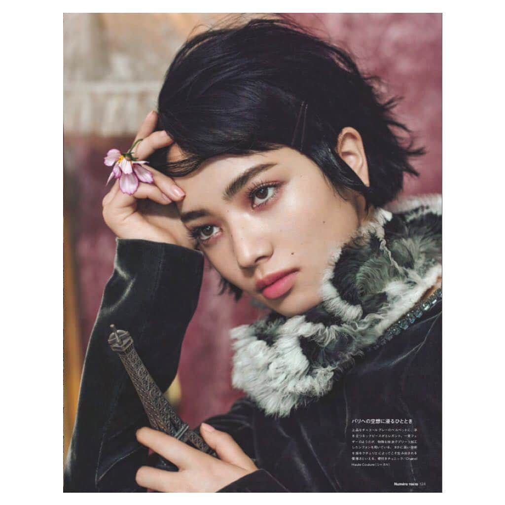 小松菜奈さんのインスタグラム写真 - (小松菜奈Instagram)「Numero 📙 #japan#magazine」11月30日 0時05分 - konichan7