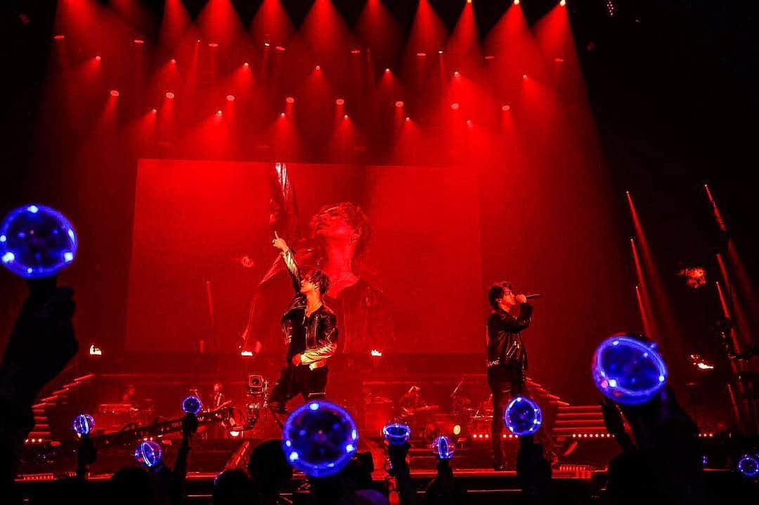 登坂広臣さんのインスタグラム写真 - (登坂広臣Instagram)「#FULLMOON tour in SAITAMA SUPER ARENA Special Night🔥🔥 #EXILE #TAKAHIRO #TheRedRain #TimeFlies #雨宮兄弟 #登坂広臣 #HIROOMITOSAKA #JSB  #三代目JSOULBROTHERS」11月30日 1時56分 - omi.cdl