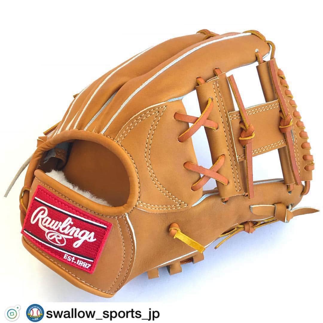 Rawlings Japanさんのインスタグラム写真 - (Rawlings JapanInstagram)「【選ばれしお店のみが扱えるGold Glove CLUB🏅✨スワロー実店舗でも！！！】 . . . . RGGCとは！ 【ローリングス ゴールド グラブ クラブ】 ローリングスの全てが詰まったショップです🤩✨ 先行スタートしていたUSでも、約80店舗しか選ばれていません。🗽 . . スワロースポーツ実店舗ベースボールセレクト(@baseballselect4860 )も、そのRGGCの１つです😎✨！ . . . . 先日、ゴールデングラブ賞の授賞式がありましたが、ネットでは買えない、貴方にとっての「Gold Glove✨」がベースボールセレクトにはあるかもしれませんね😆！！ . . . . 写真の商品は、各ポジションごとに使用する革や芯材を追求した、ポジション別適材適所設計の「HOH®︎ JAPAN」の商品です😉✨ 内野手GH9HJR41 . . . . 守備力アップさせるための硬式グラブをチェックしに、是非ベースボールセレクトに遊びに来てください！ → @baseballselect4860 . . . . . . . #スワロースポーツ#swallowsports #Rawlings#ローリングス #野球#ソフトボール#硬式野球#軟式野球#準硬式野球 #メジャーリーグ#MLB#プロ野球#NPB#草野球#社会人野球 #大学野球#高校野球#中学野球#少年野球#女子野球 #野球好きな人と繋がりたい#野球部#ソフト部#野球観戦 #baseball#softball#baseballmom#baseballlife#baseballglove#baseballgames @rawlings_japan_llc」11月30日 16時43分 - rawlings_japan_llc