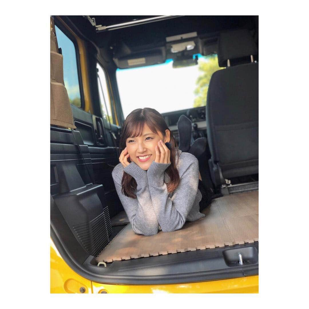 森脇亜紗紀さんのインスタグラム写真 - (森脇亜紗紀Instagram)「おはよう.❤︎ 写真やストーリー見て元気出ました って言ってもらえたり、 嬉しい💌をたくさん頂いたので☺️❤︎ 少しでも笑顔になってもらえたら 私も嬉しいなっ .☺︎ ・ 昨日もひたすら笑ってたけど おふざけshotにも優しいカメラマンさん. とーっても素敵に撮って下さいました🙏🏻♥️ #660magazine #offshot #gm #ひたすら笑ってるシリーズ #今日も笑顔で過ごそうね」11月30日 10時49分 - asaki516