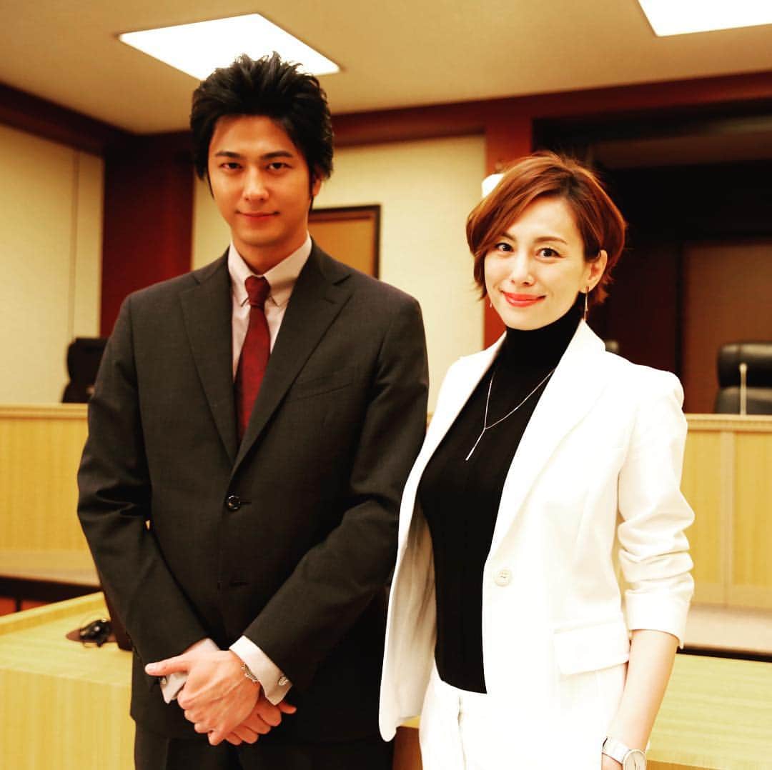 テレビ朝日「リーガルＶ〜元弁護士・小鳥遊翔子〜」のインスタグラム：「次週いよいよ最終章！！ 速水もこみちさんがゲスト出演します⭐️米倉さんとなんと7年ぶりの共演…😽 #リーガルv #米倉涼子 #速水もこみち」