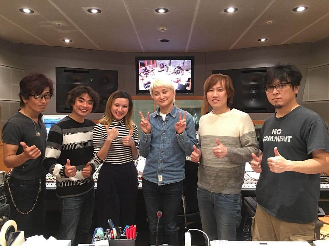 NAOTOさんのインスタグラム写真 - (NAOTOInstagram)「おはようございます。 昨日はTDチェックの後、三角関係feat.三浦拓也さんのレコーディングへ。 園田くん、千裕ちゃん、三浦くんはもちろん、村石さん、紺ちゃんと楽しくレコーディング出来ました。 打ち合わせに来てたRyu mihoさんとも会えて嬉しかったです。 #三角関係feat三浦拓也 #園田涼 #山崎千裕 #三浦拓也 #村石雅行 #紺野光弘 #ryumiho」11月30日 14時13分 - naoto_poper