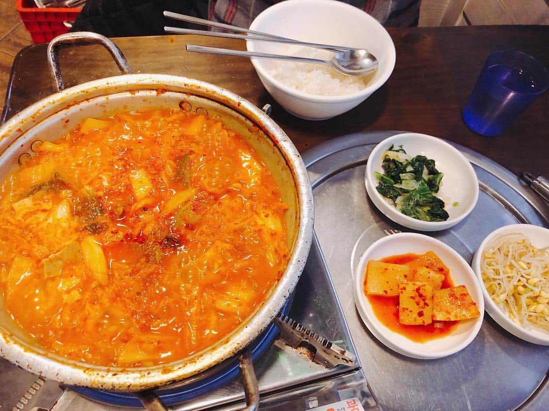 早瀬あやさんのインスタグラム写真 - (早瀬あやInstagram)「とにかく食べた食べた🐷全て美味しすぎたから家で何か作ってみようかな  #韓国#韓国グルメ#🇰🇷#女子旅」11月30日 15時04分 - hayase_aya