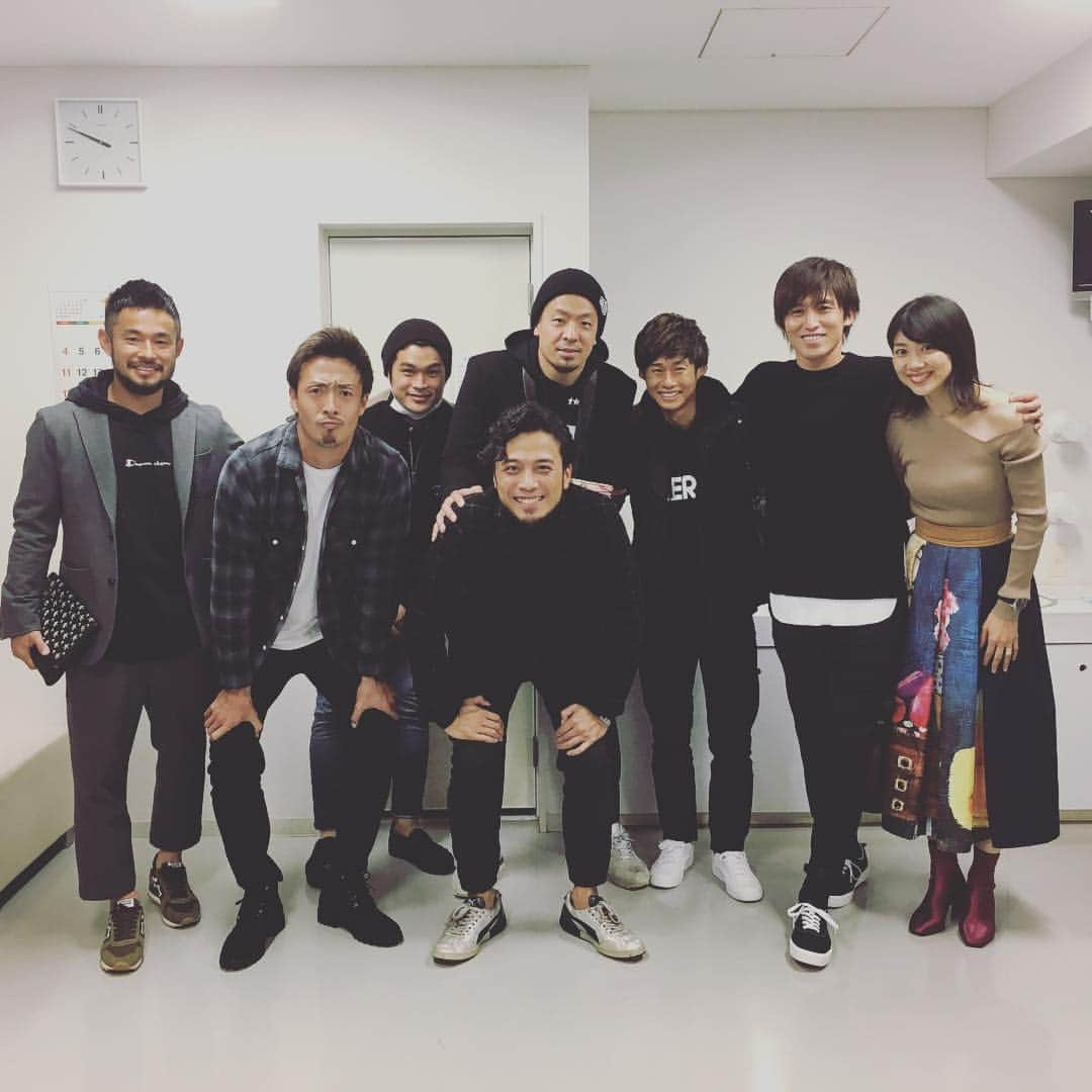 光永亮太さんのインスタグラム写真 - (光永亮太Instagram)「15周年ワンマン追加公演、満員御礼、感謝感激。仲間たちもたくさん駆けつけてくれて感謝！  #佐藤勇人 #若狭大志 #為田大貴 #佐藤優也 #町田也真人 #増嶋竜也 #潮田玲子 #ジェフユナイテッド千葉 #福田彩乃 #ミラクルひかる #ANNA さん #アモーレ橋本 #香山ちさと #小野先生 #大好きなスタッフたち」12月1日 0時59分 - mitsunagaryota