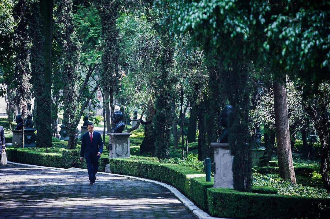 エンリケ・ペーニャ・ニエトのインスタグラム：「Cero... 🇲🇽 ¡Gracias!」